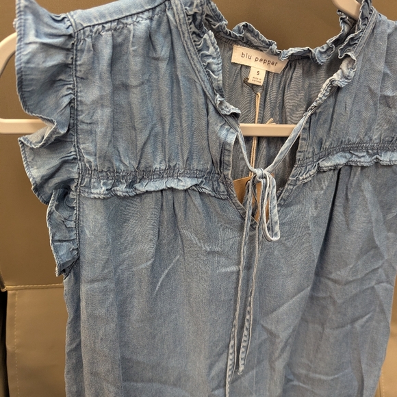 Blu Pepper Chambray Denim Blue Sleeveless Blouse With Ruffles, Small - Picture 3 of 5